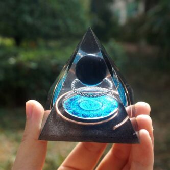 Orgonite pyramid black obsidian 4