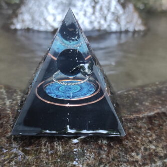 Orgonite pyramid black obsidian 6