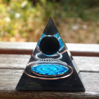 orgonitová pyramida černý obsidián 3