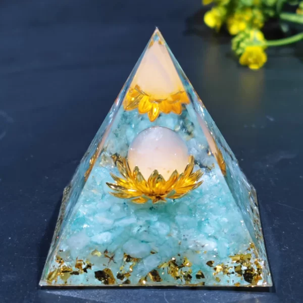 pyramid aquamarine