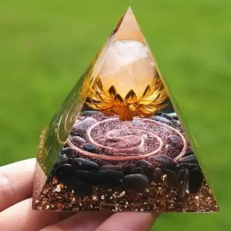 Orgonite pyramid black obsidian and crystal 10x10 cm