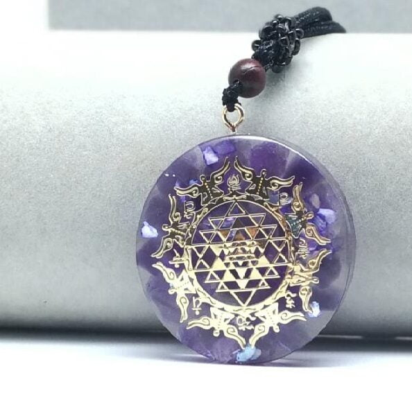 orgonite pendant with amethyst